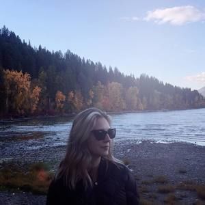 Meet your Posher, Holly